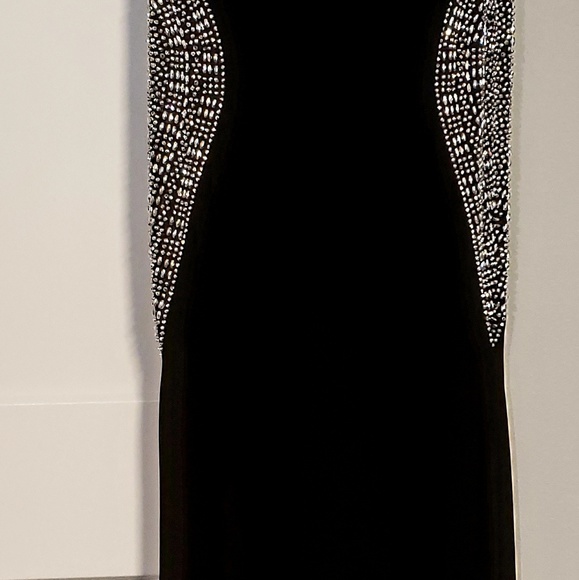 Black beaded evening gown - Picture 1 of 5
